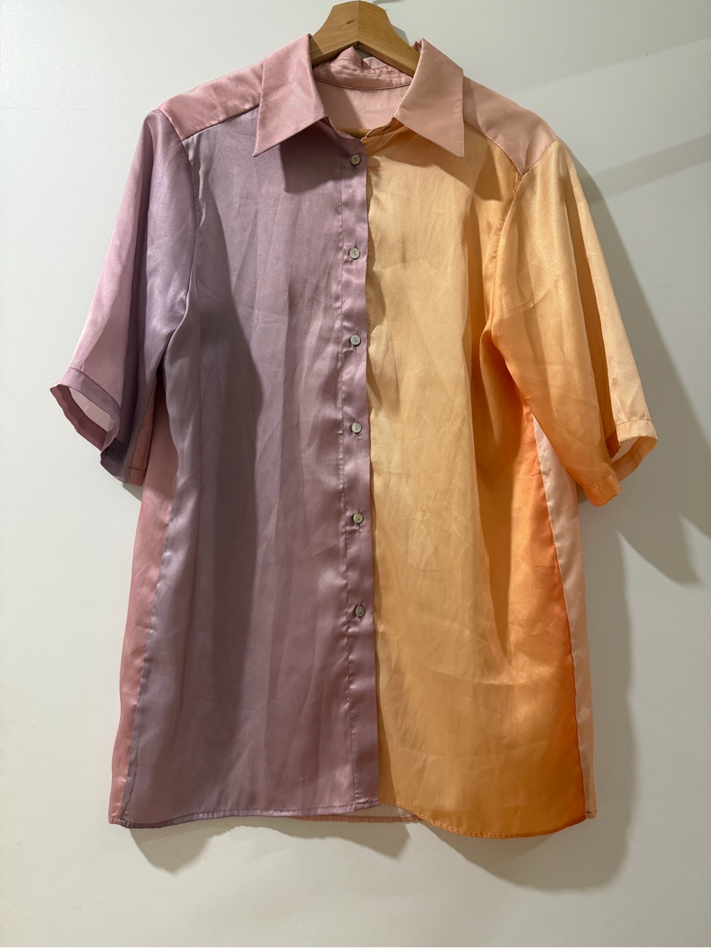 Eik Ai Sunset Borneo Oversized Shirt Purple Orange Ombr Shell Button S/M Satin — image 3 of 8